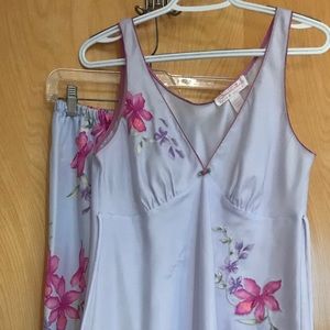 Ladies lounge set/pajamas